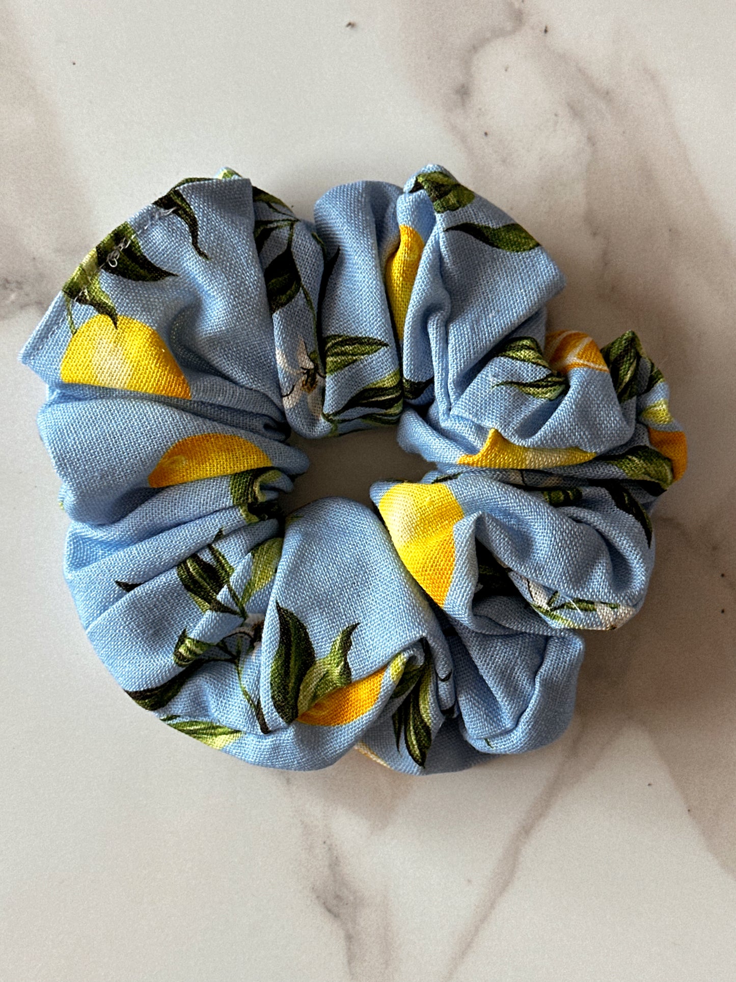 XL Lemon Print Scrunchie – Summer Accessory