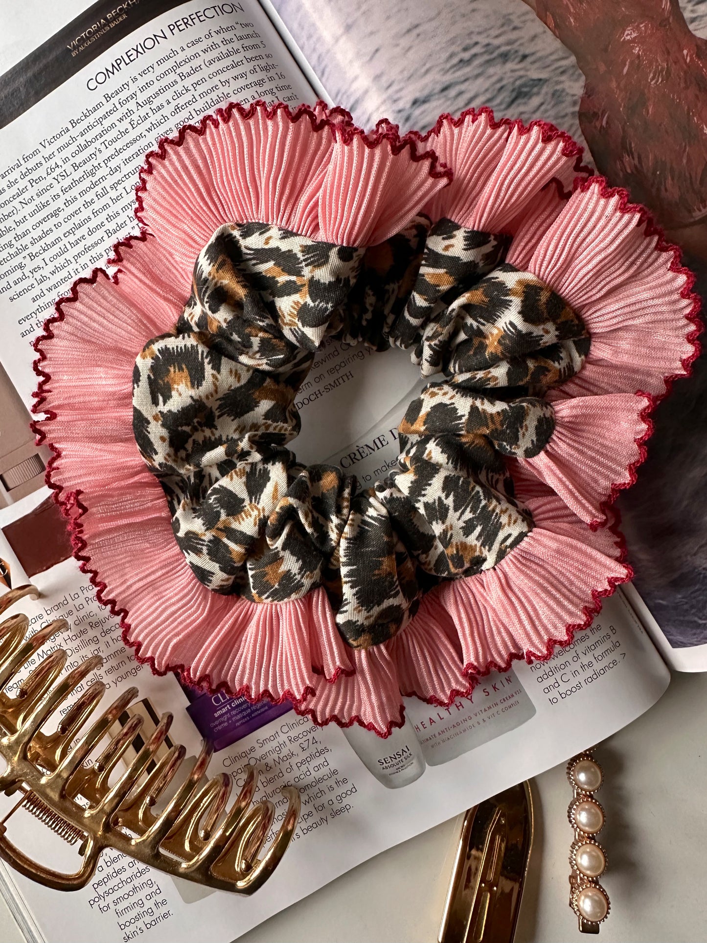 Oversized Leopard Print with Pink Frill Trim