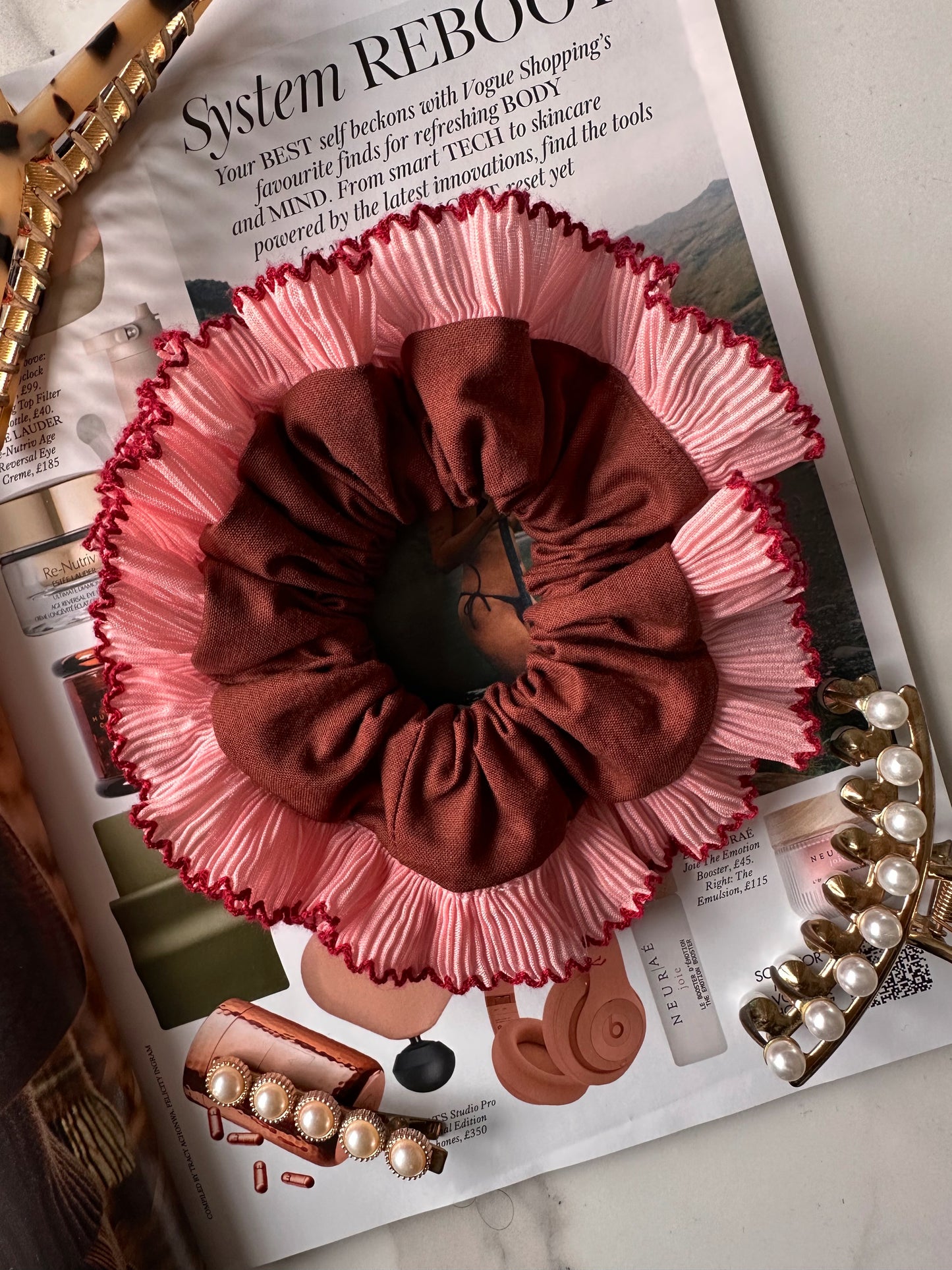 XL Brown Scrunchie with Pink and Red Frill Trim