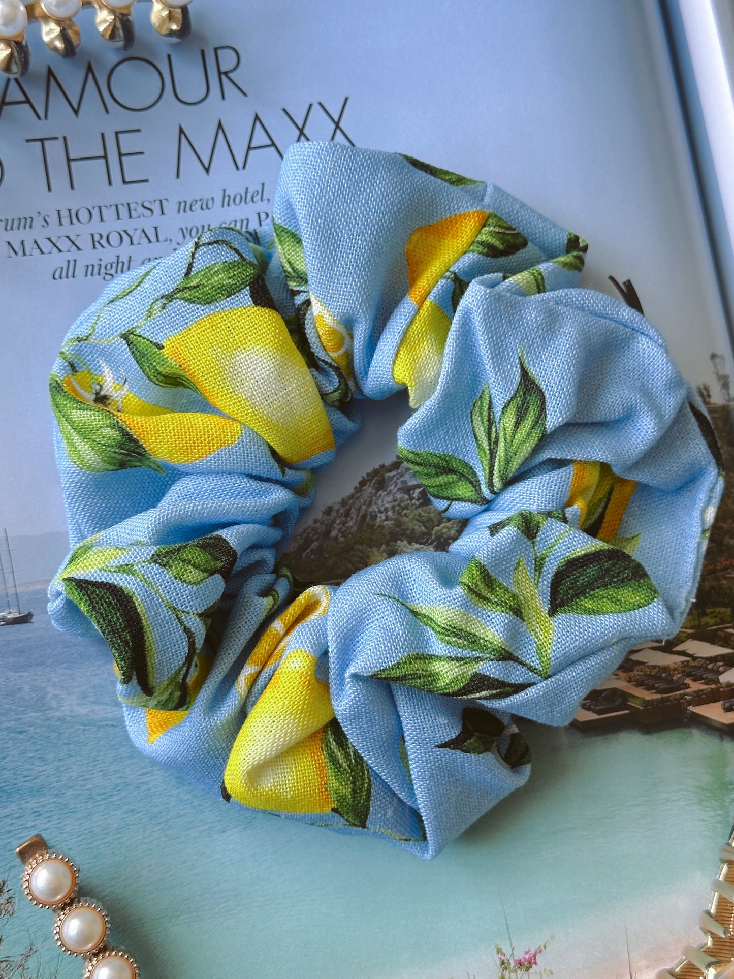 XL Lemon Print Scrunchie – Summer Accessory
