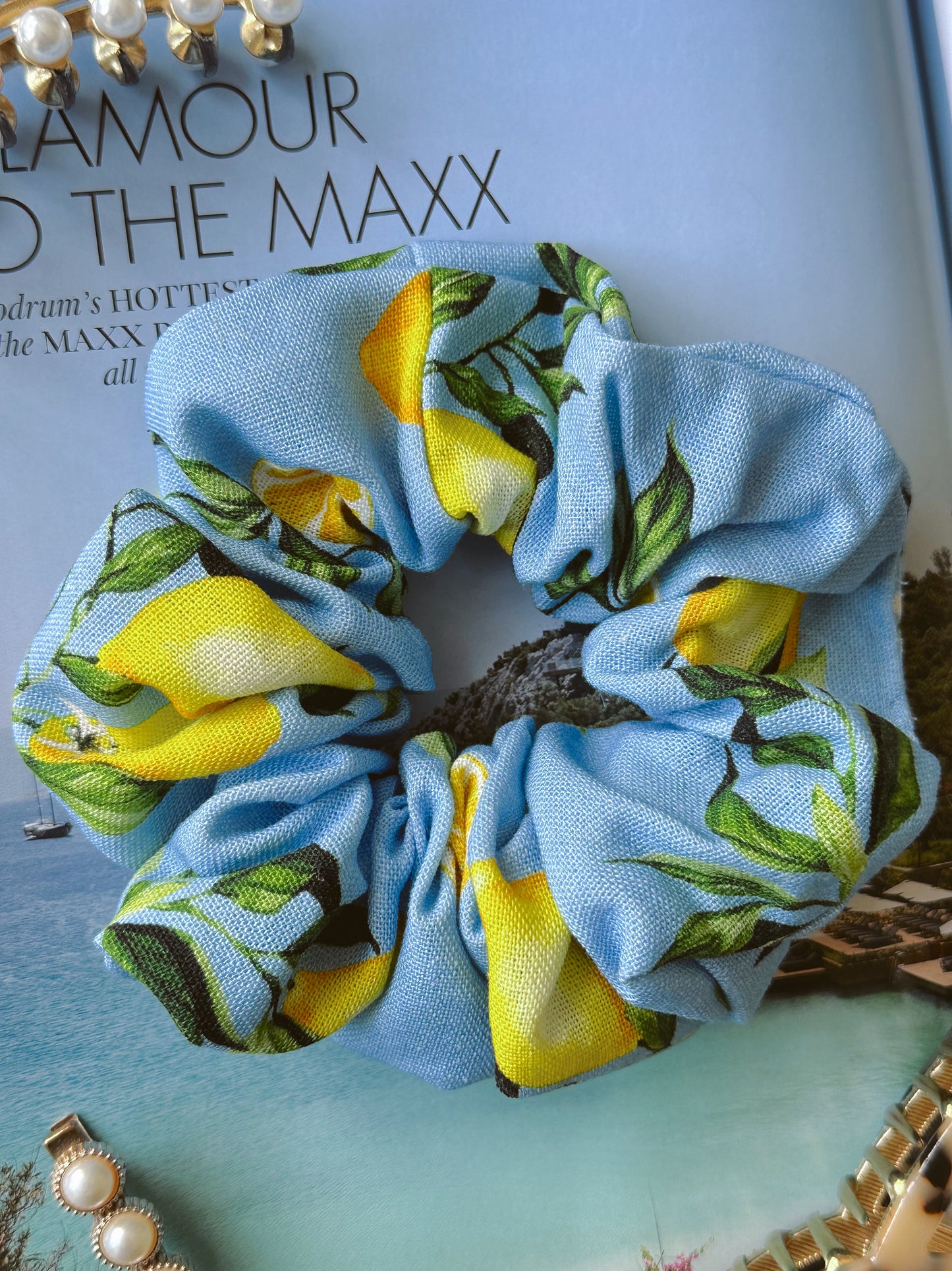 XL Lemon Print Scrunchie – Summer Accessory
