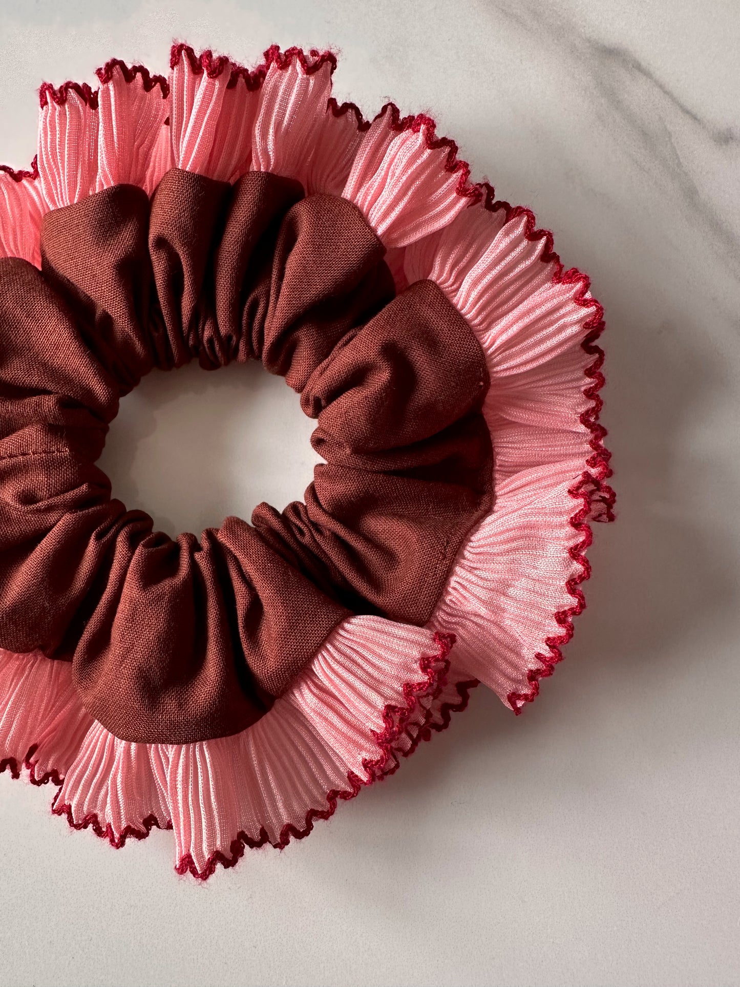 XL Brown Scrunchie with Pink and Red Frill Trim