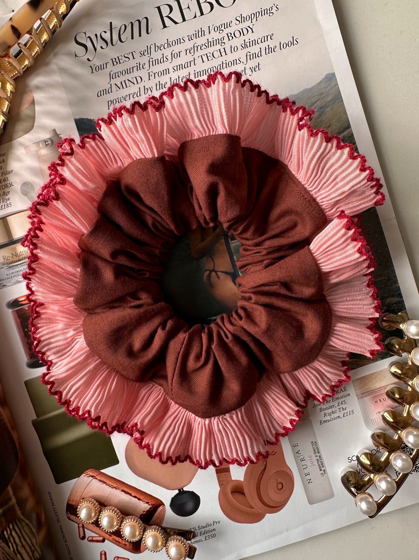 XL Brown Scrunchie with Pink and Red Frill Trim