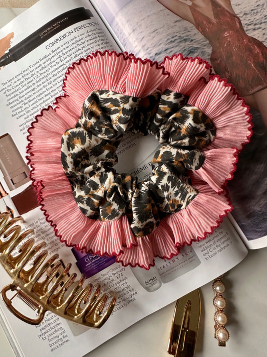 Oversized Leopard Print with Pink Frill Trim