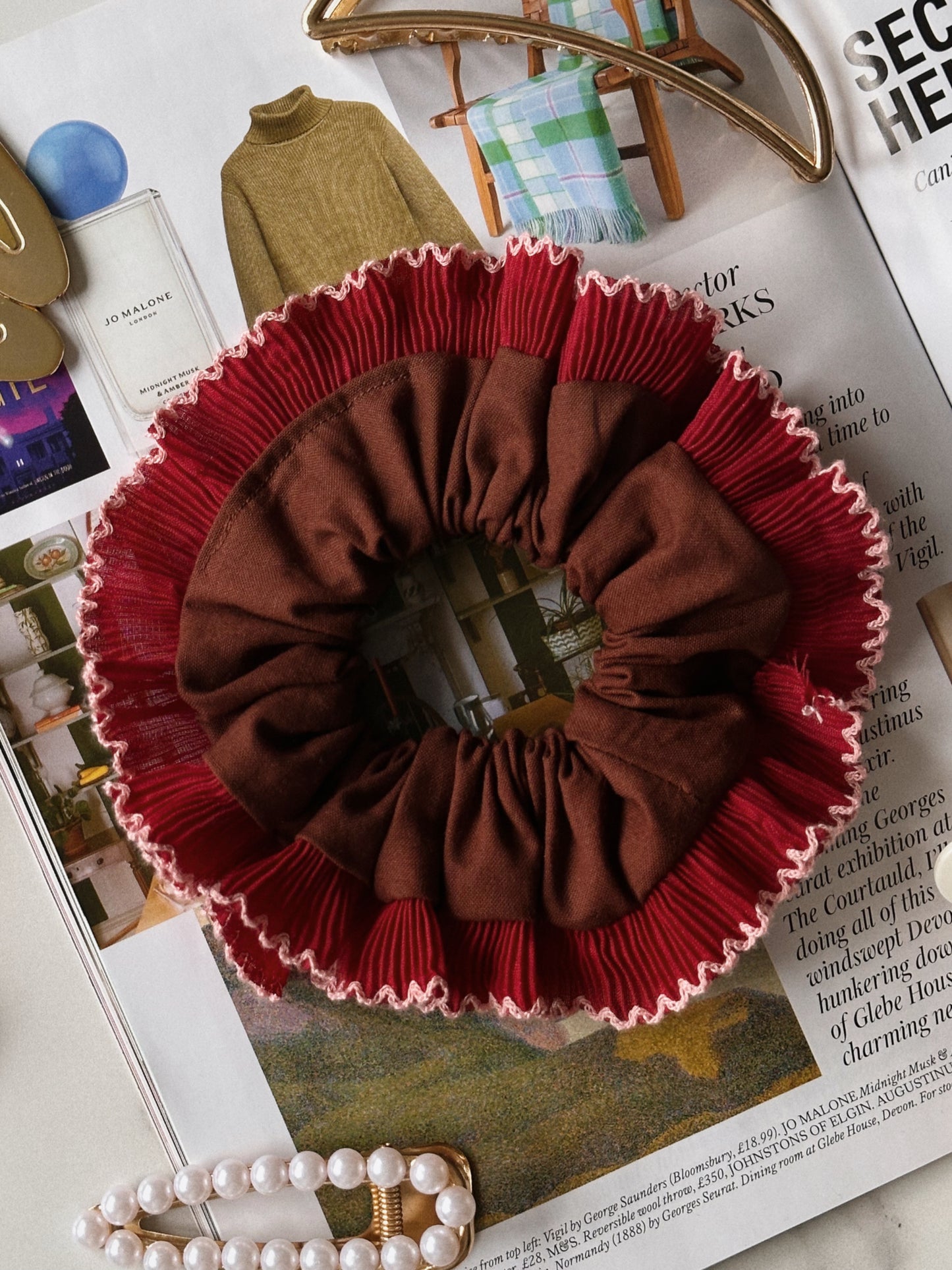 XL Brown Scrunchie with Red and Pink Frill Trim
